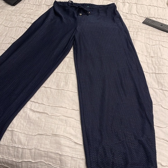 Pool cover up pants - Picture 3 of 10